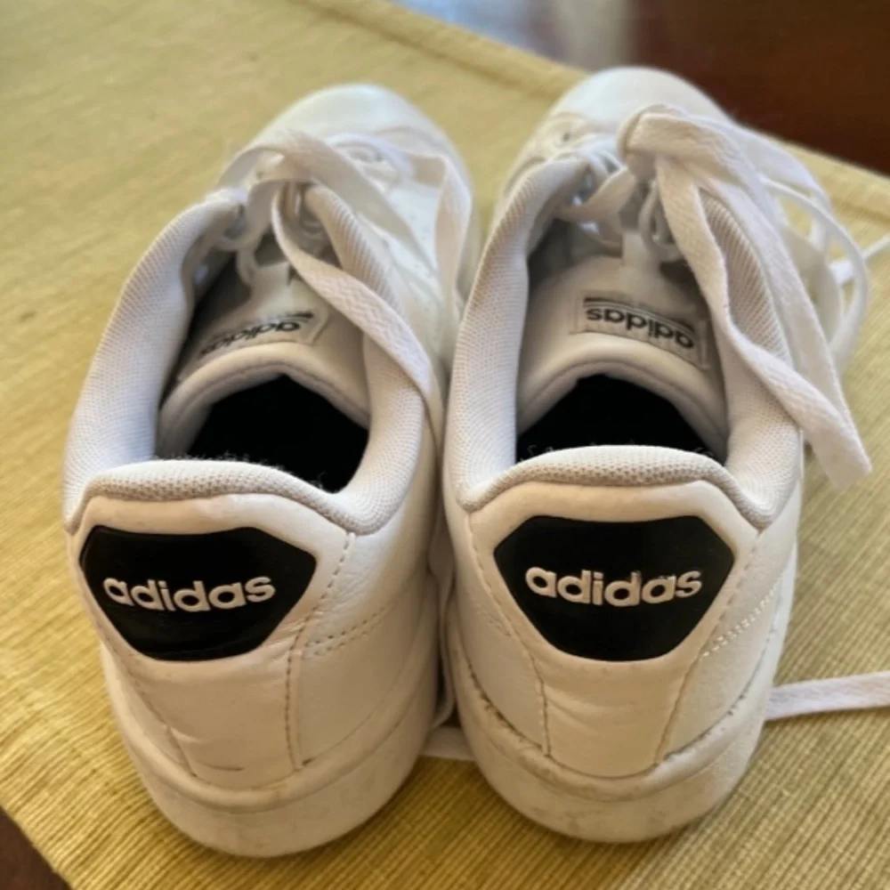 Women's White  Adidas ~ Size 8.5 ~ Cloudform - Picture 7 of 10